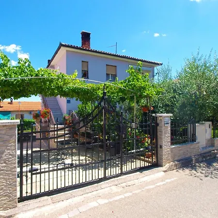 Fuer 5 Personen Ca 70 Qm In Pula, Istrien Istrische Riviera 아파트 풀라