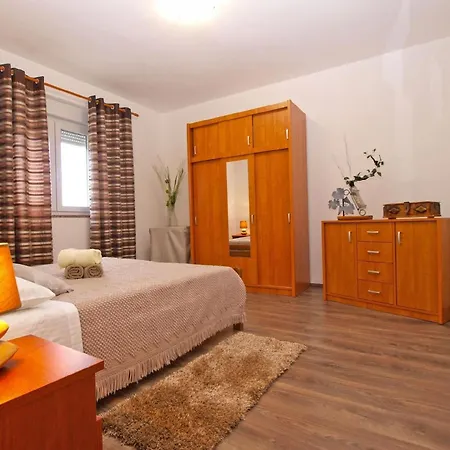 Fuer 5 Personen Ca 70 Qm In Pula, Istrien Istrische Riviera Pula